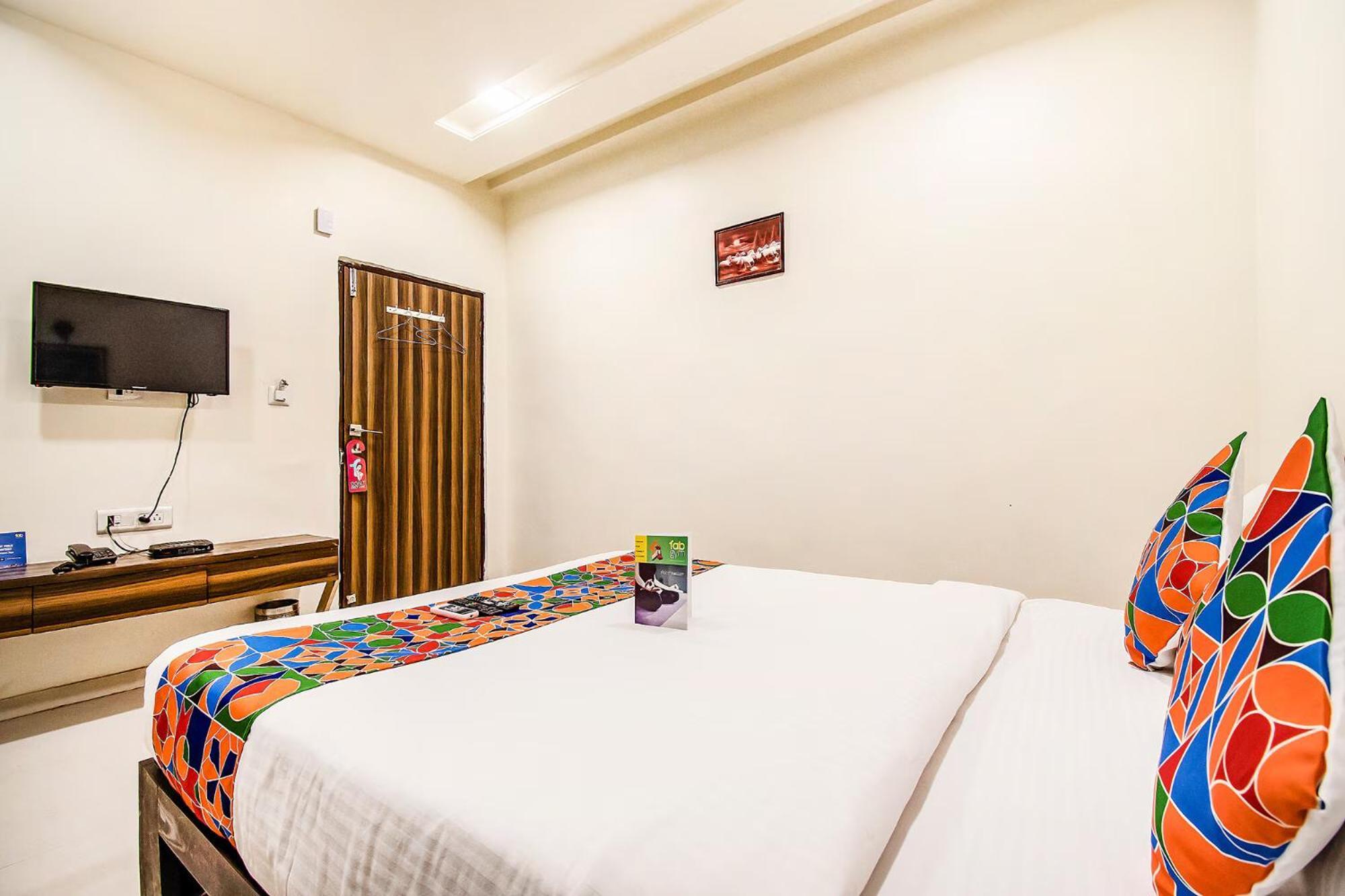Fabhotel Maher Inn Ahmedabad Exterior photo